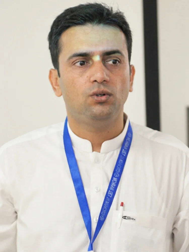 Dr. Ghulam Hussain Dars