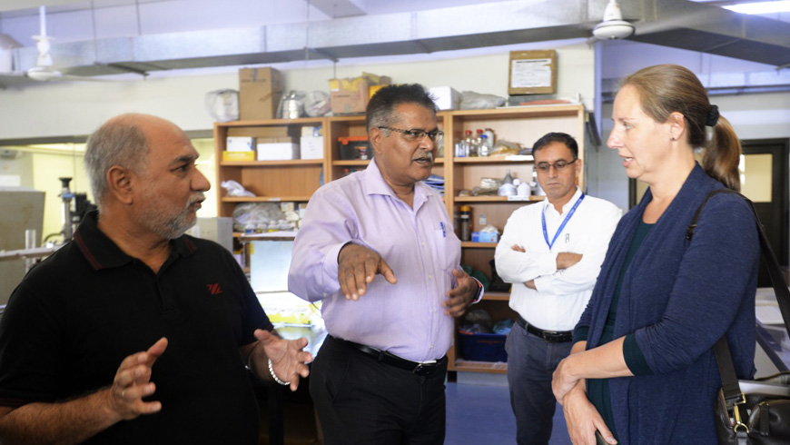 Dr. Emma Rendle, a renowned International Consultant specializing in Marine Coast and Climate Change, paid a visit to the USPCAS-W