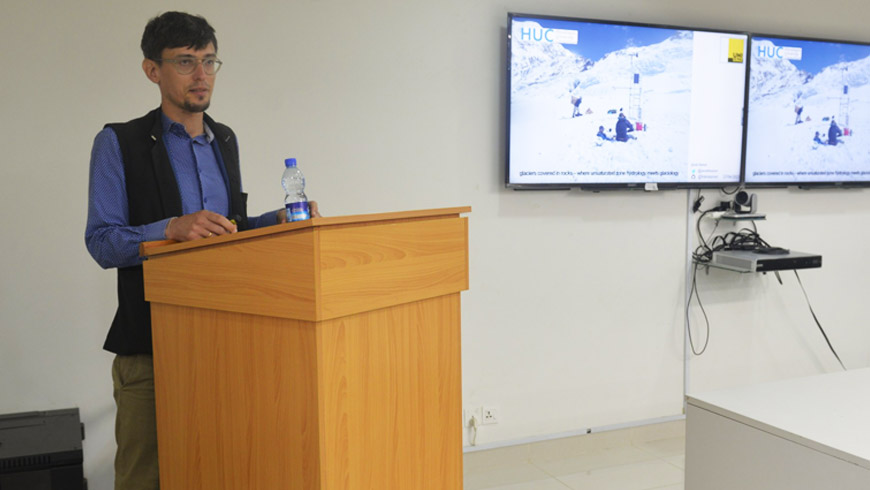 Seminar Series Talk on “Glaciers Covered in Rocks-Where Unsaturated Zone Hydrology Meets Glaciology”
