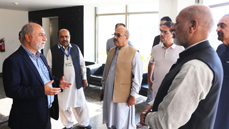 The Chairman Indus River System Authority (IRSA) board Abdul Hameed Mengal visited the Water Research Centre (USPCAS-W) of Mehran University of Engineering and Technology Jamshoro